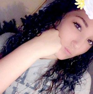 Meet your Posher, Hailey